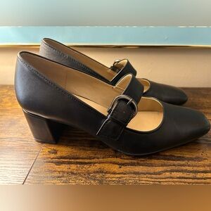 Naturalizer Square Toe MaryJane 2.25” Heel 9 W